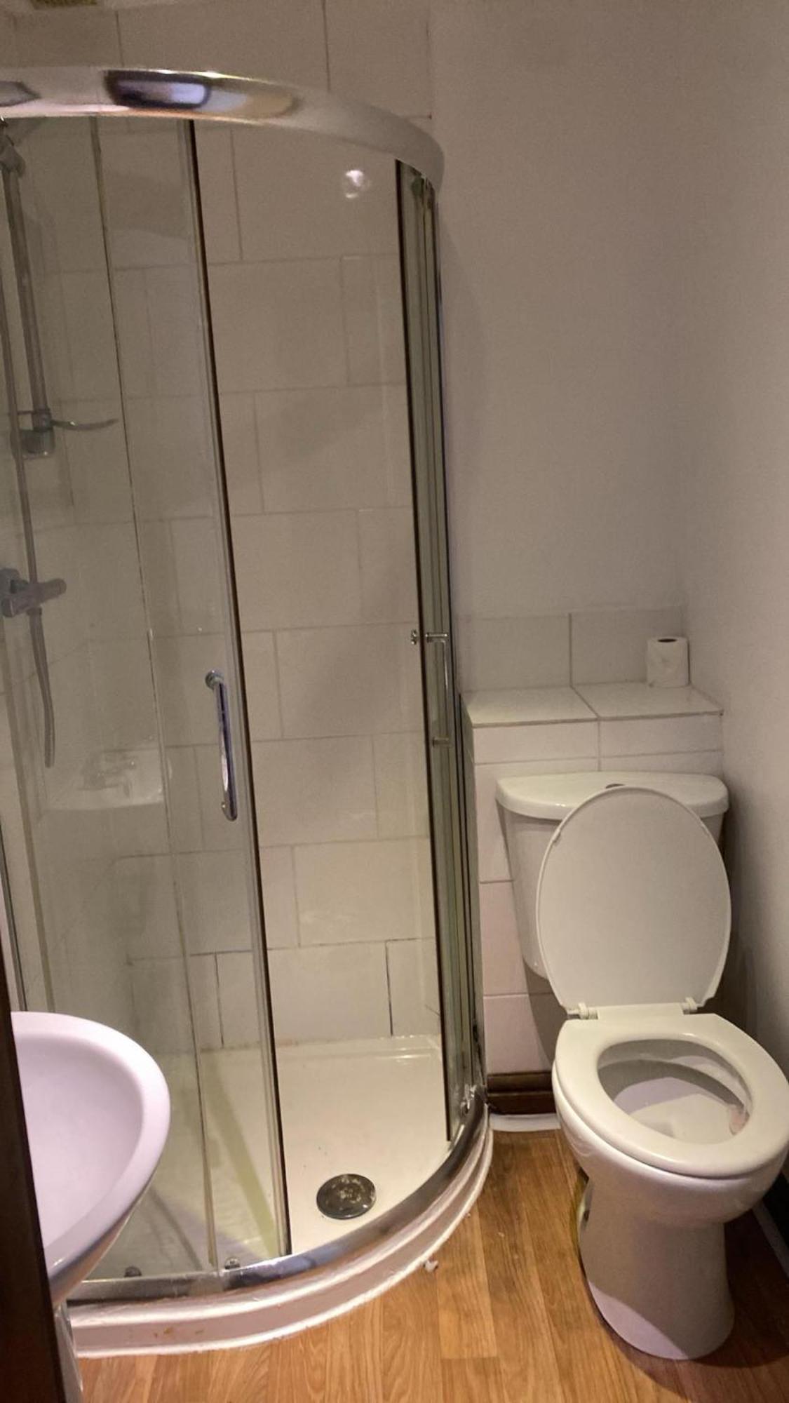 פוולהלי Y Castell Budget Accommodation מראה חיצוני תמונה